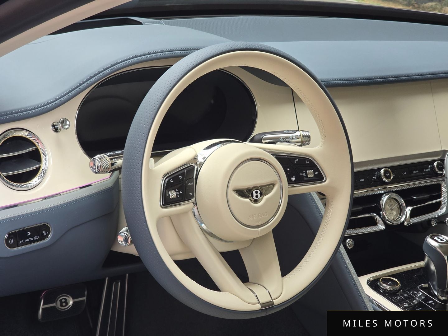 Bentley Flying Spur 2026 — миниатюра 12