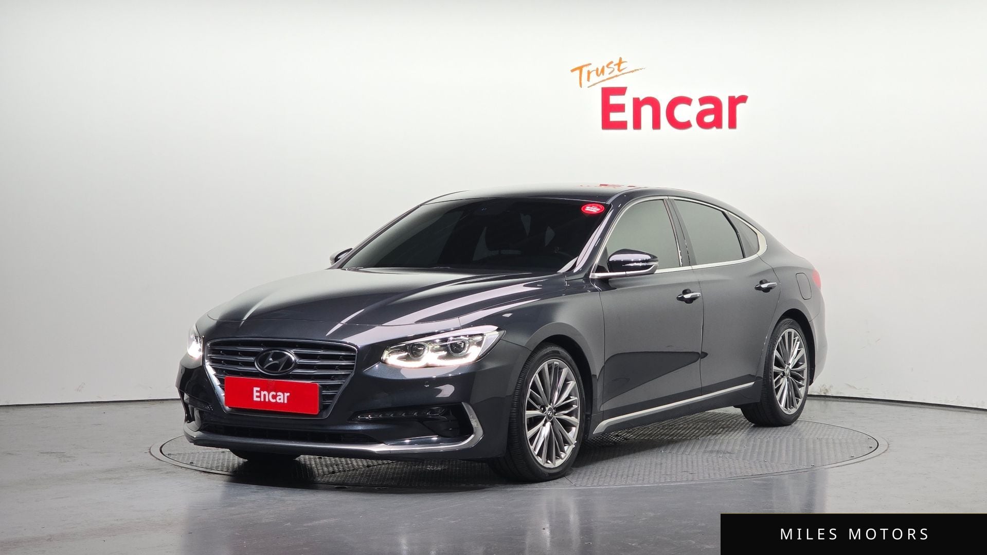 Hyundai Grandeur 2018 — фото 1 из 12