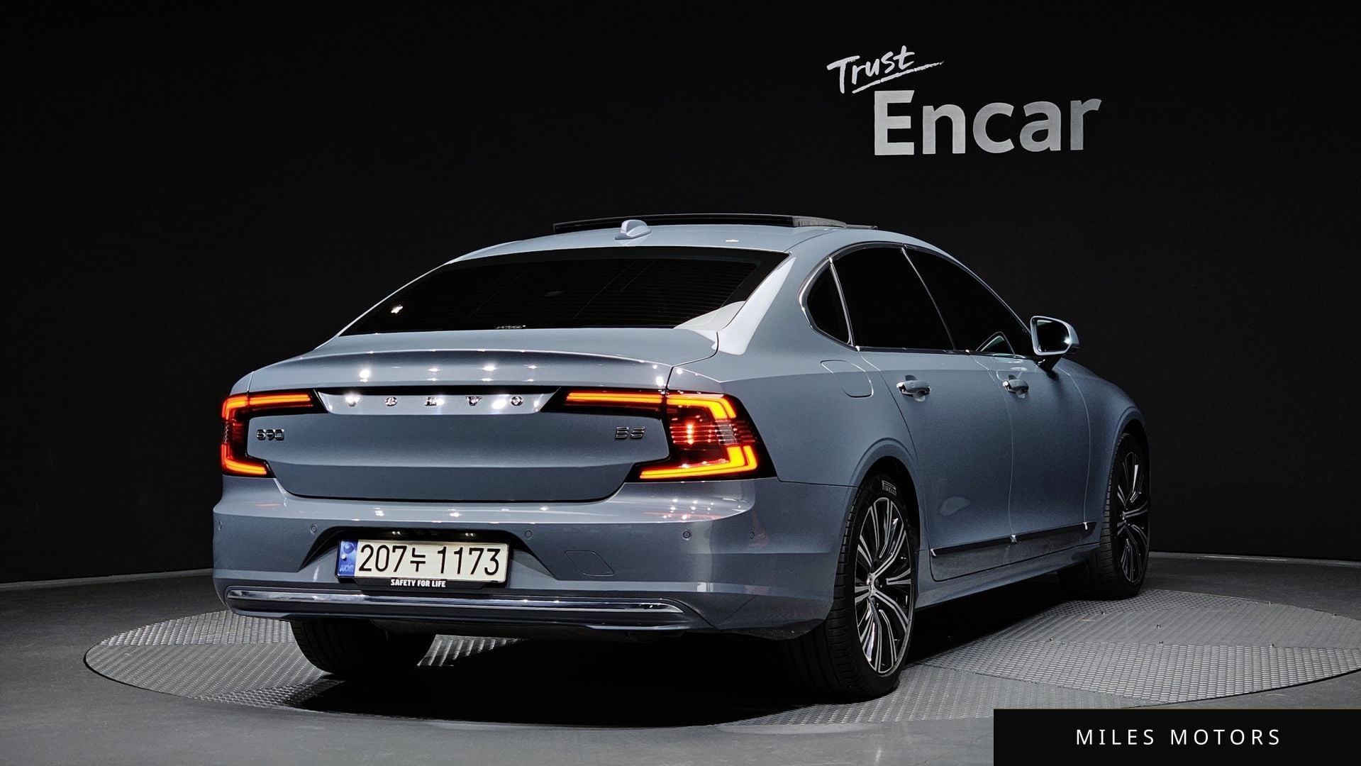 Volvo S90 2023 — миниатюра 2