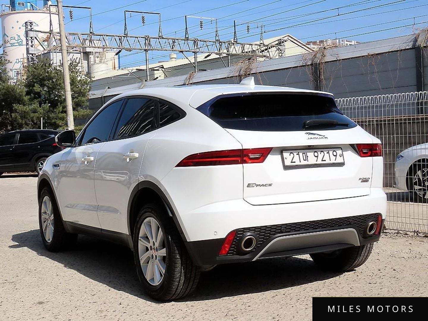 Jaguar E-PACE 2018 — миниатюра 3