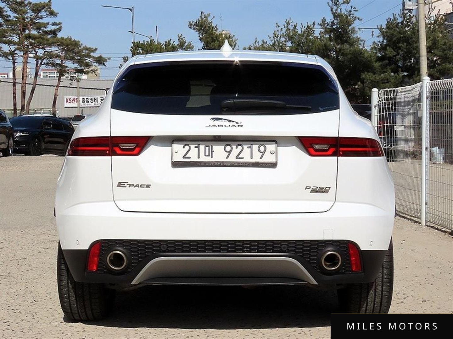 Jaguar E-PACE 2018 — миниатюра 4