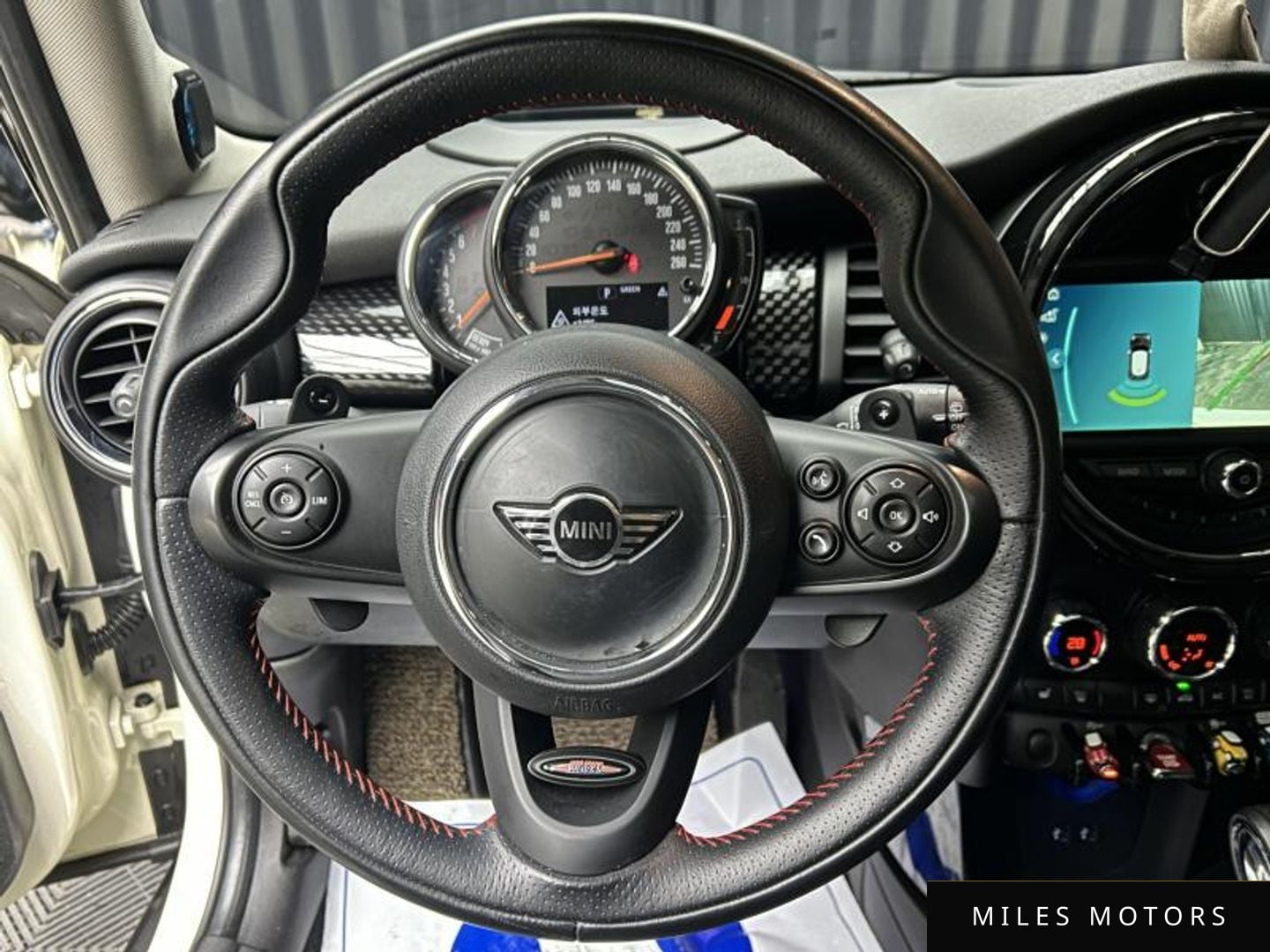 MINI Cooper S 2019 — миниатюра 9
