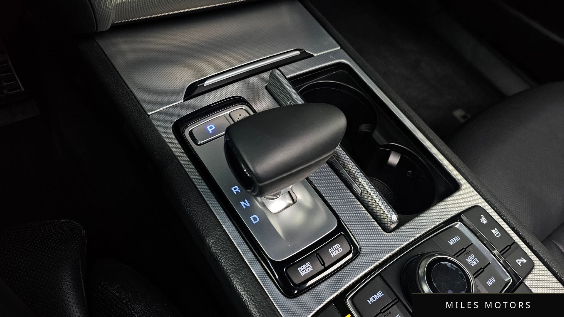 Genesis G80 2017 — миниатюра 9