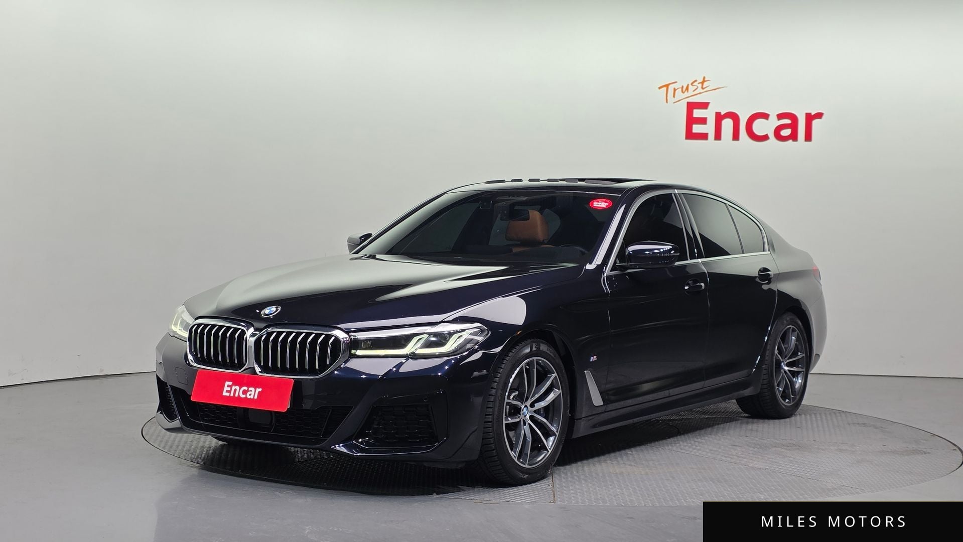 BMW 5 Series (G30) 2021 — фото 1 из 12