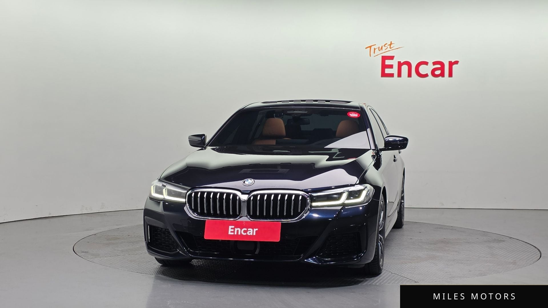 BMW 5 Series (G30) 2021 — миниатюра 3