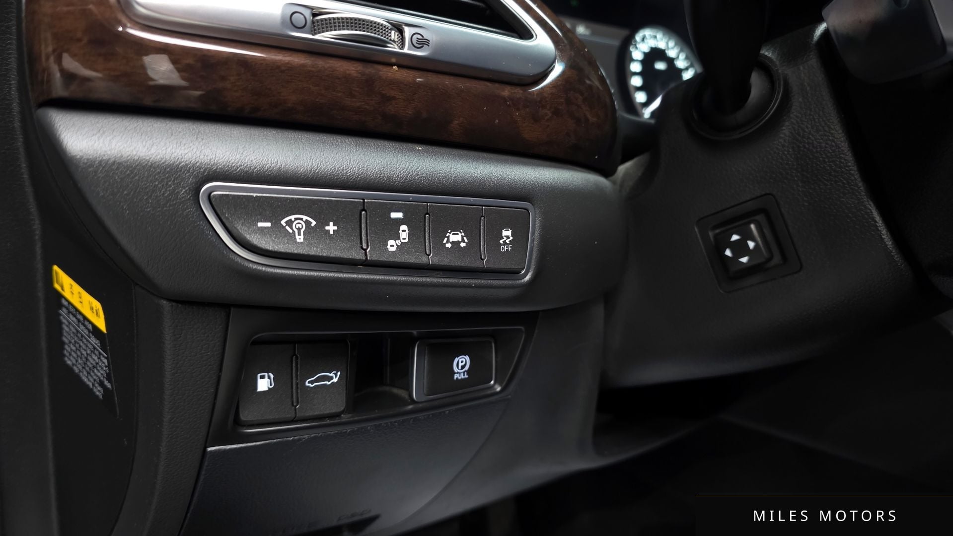 Genesis EQ900 2016 — миниатюра 14