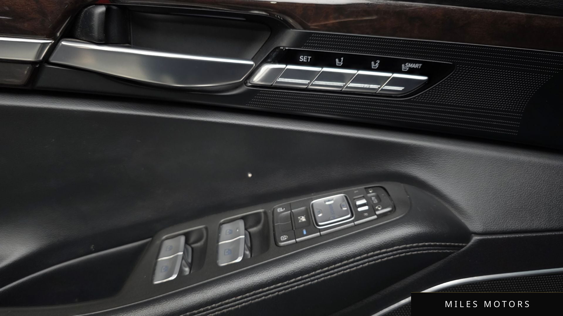 Genesis EQ900 2016 — миниатюра 18