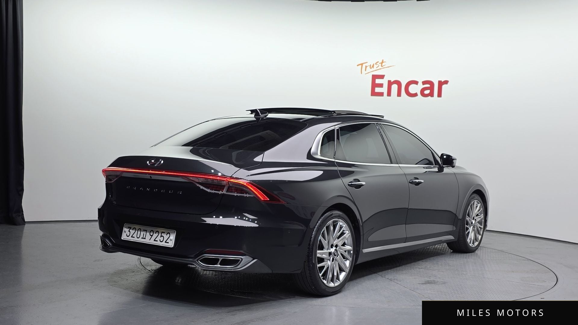 Hyundai Grandeur 2022 — миниатюра 2