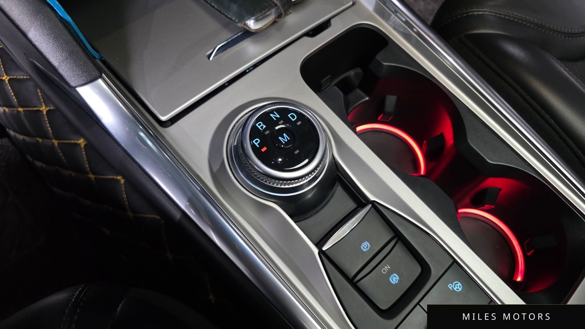 Ford Explorer 2021 — миниатюра 9