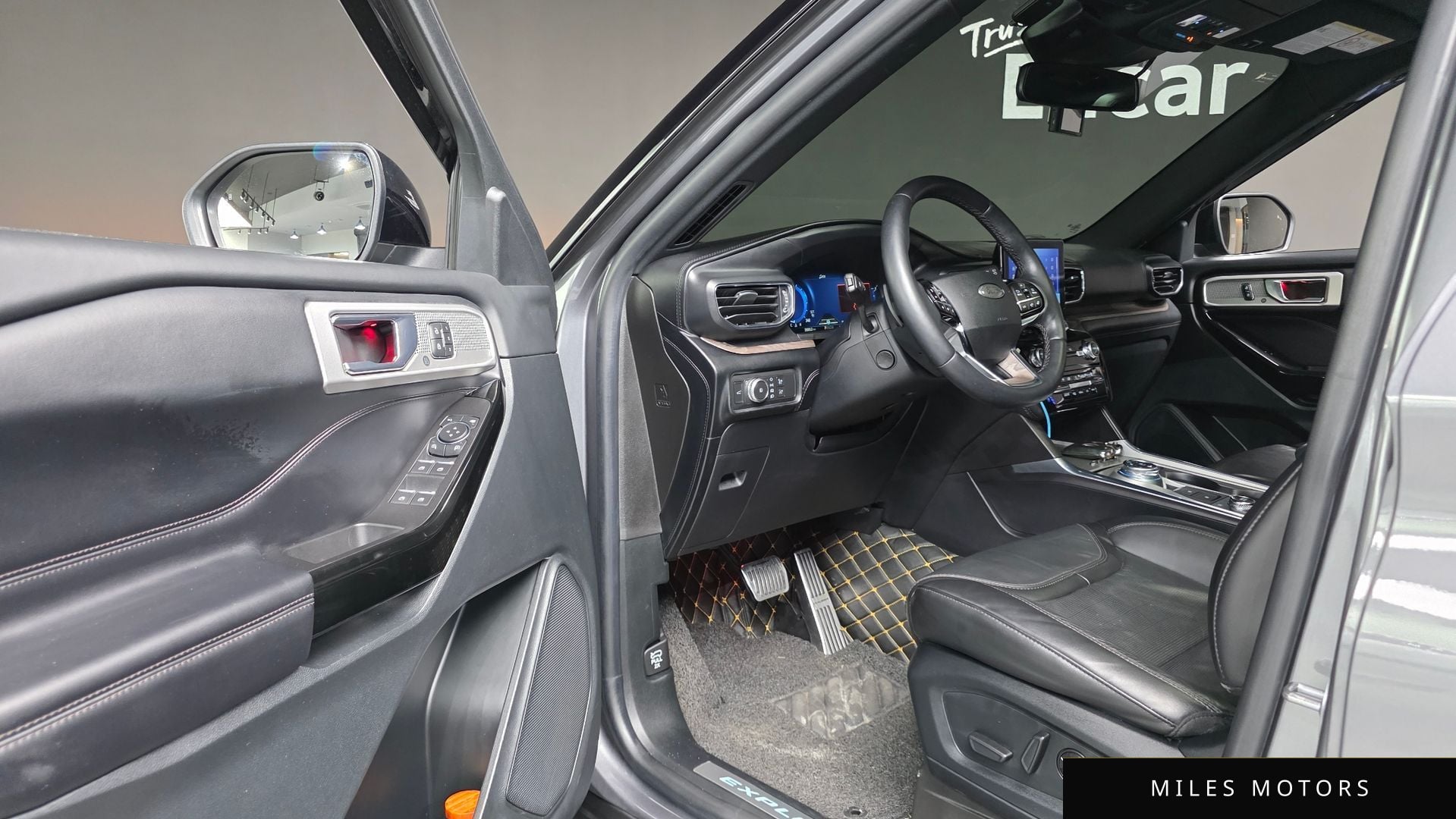 Ford Explorer 2021 — миниатюра 12
