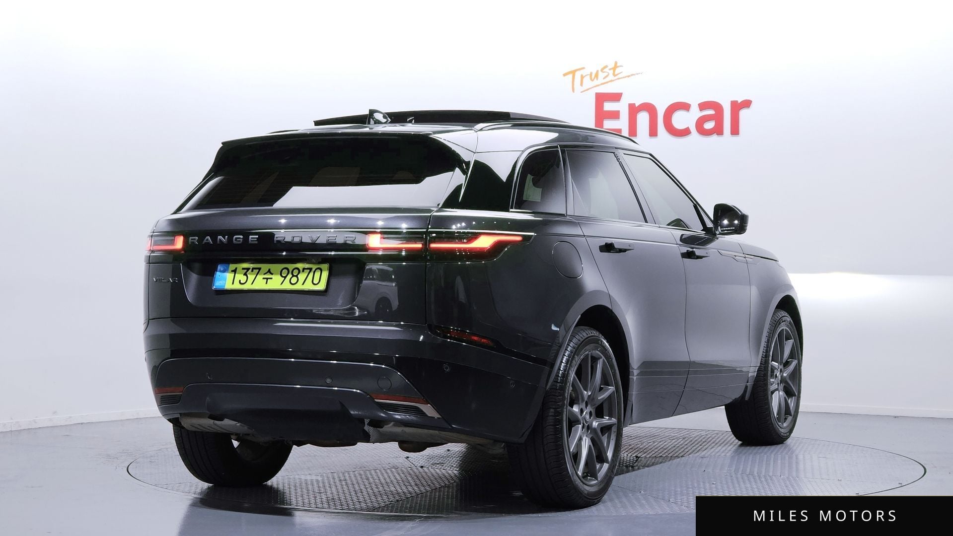Land Rover Range Rover Velar 2025 — миниатюра 2