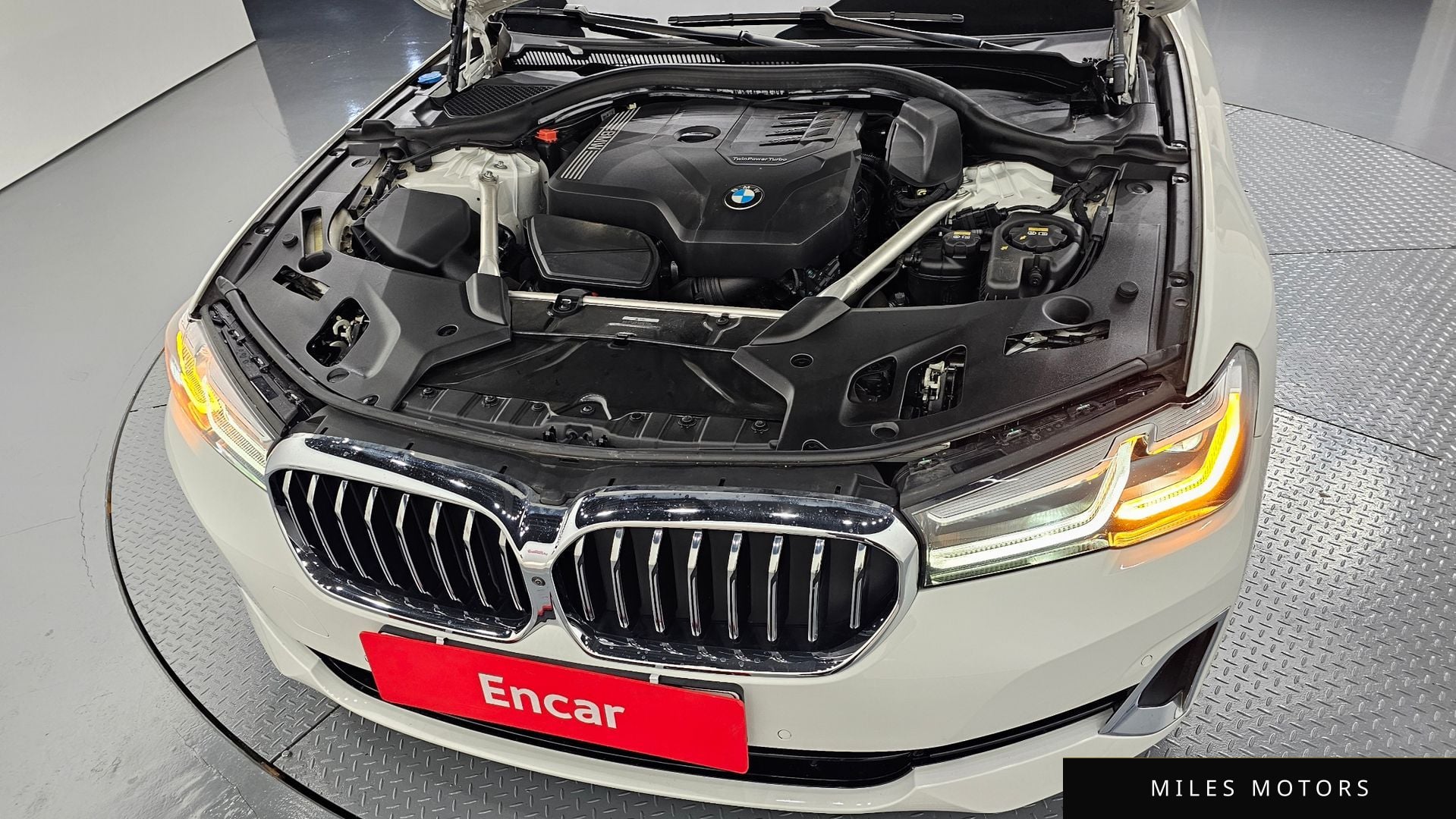 BMW 5 Series (G30) 2021 — миниатюра 6
