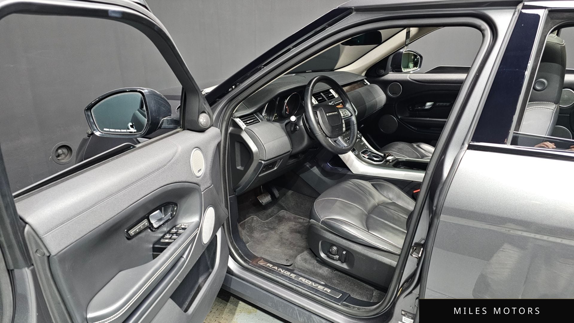 Land Rover Range Rover Evoque 2018 — миниатюра 10