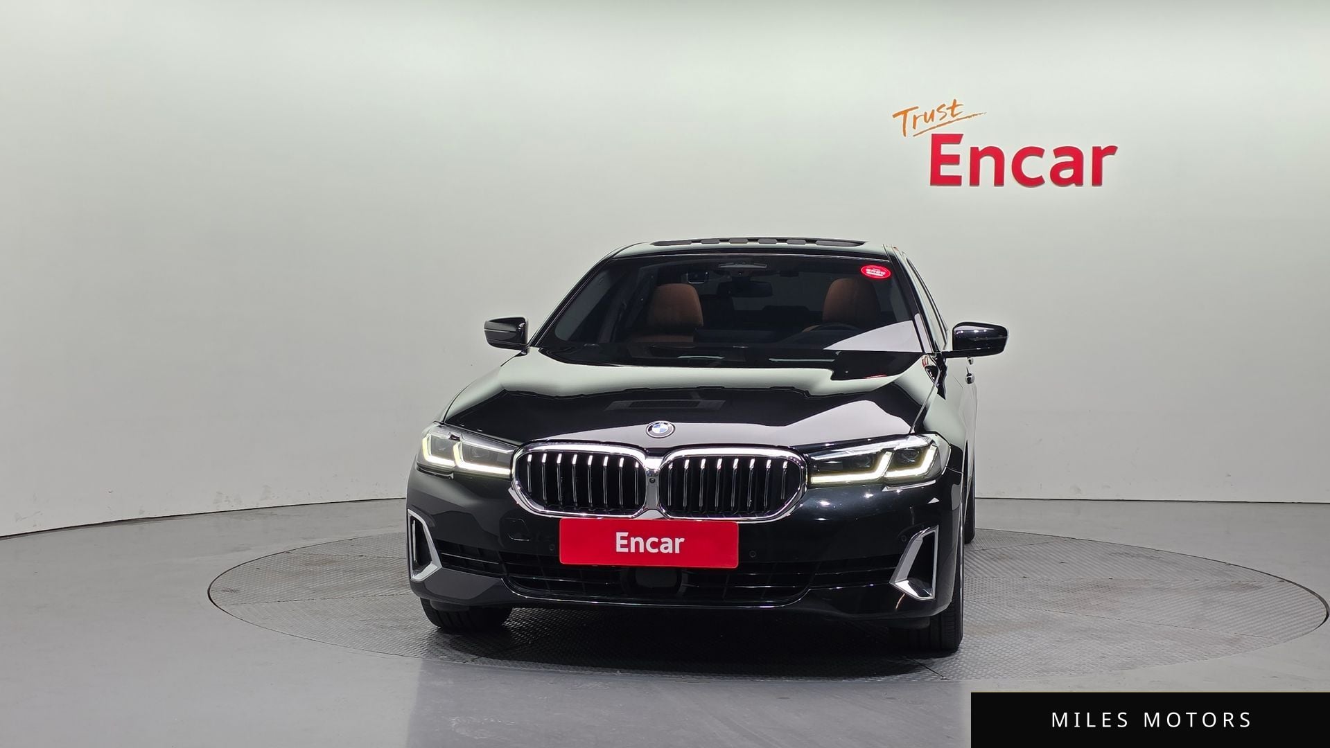 BMW 5 Series (G30) 2021 — миниатюра 3