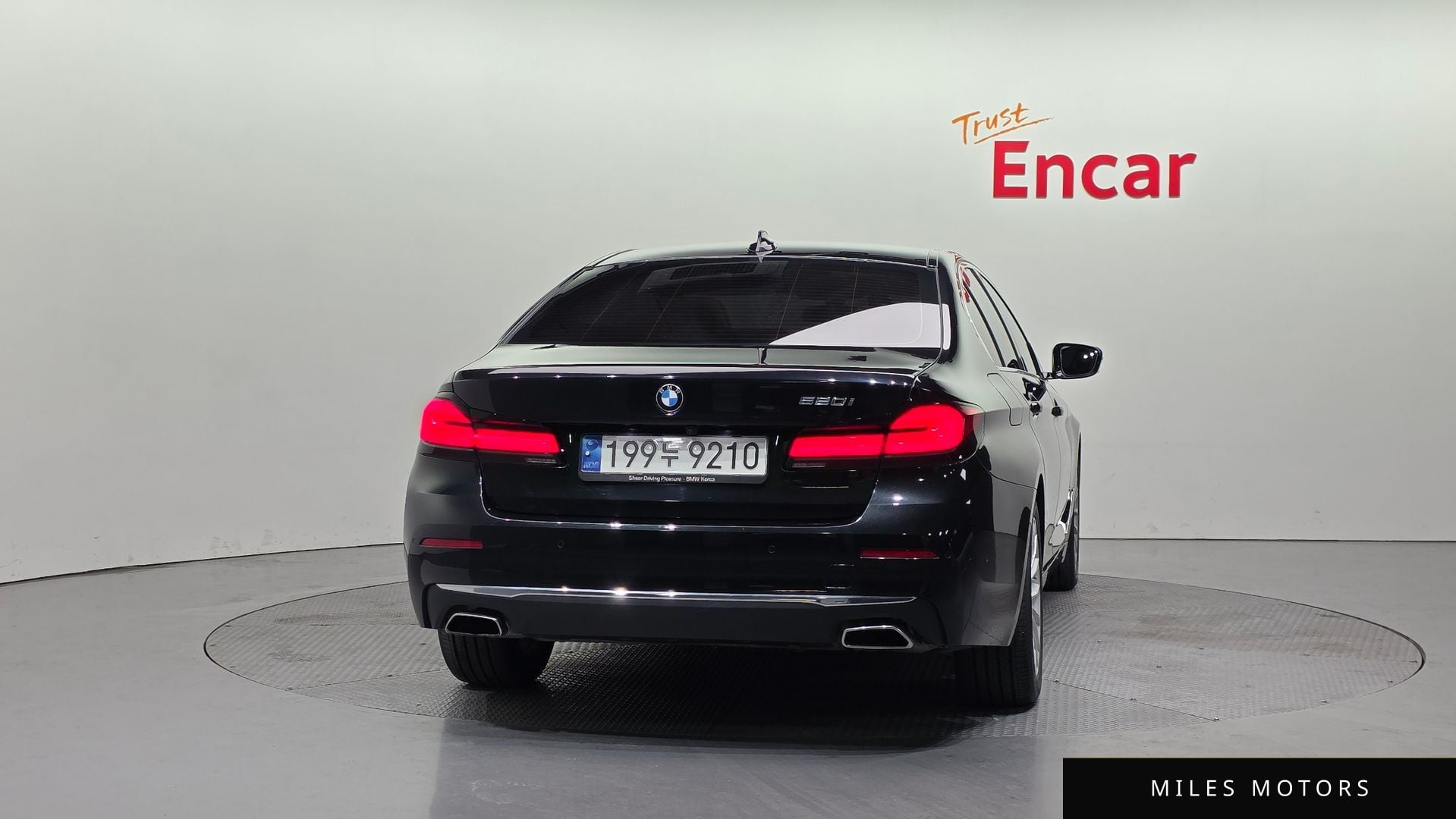 BMW 5 Series (G30) 2021 — миниатюра 4