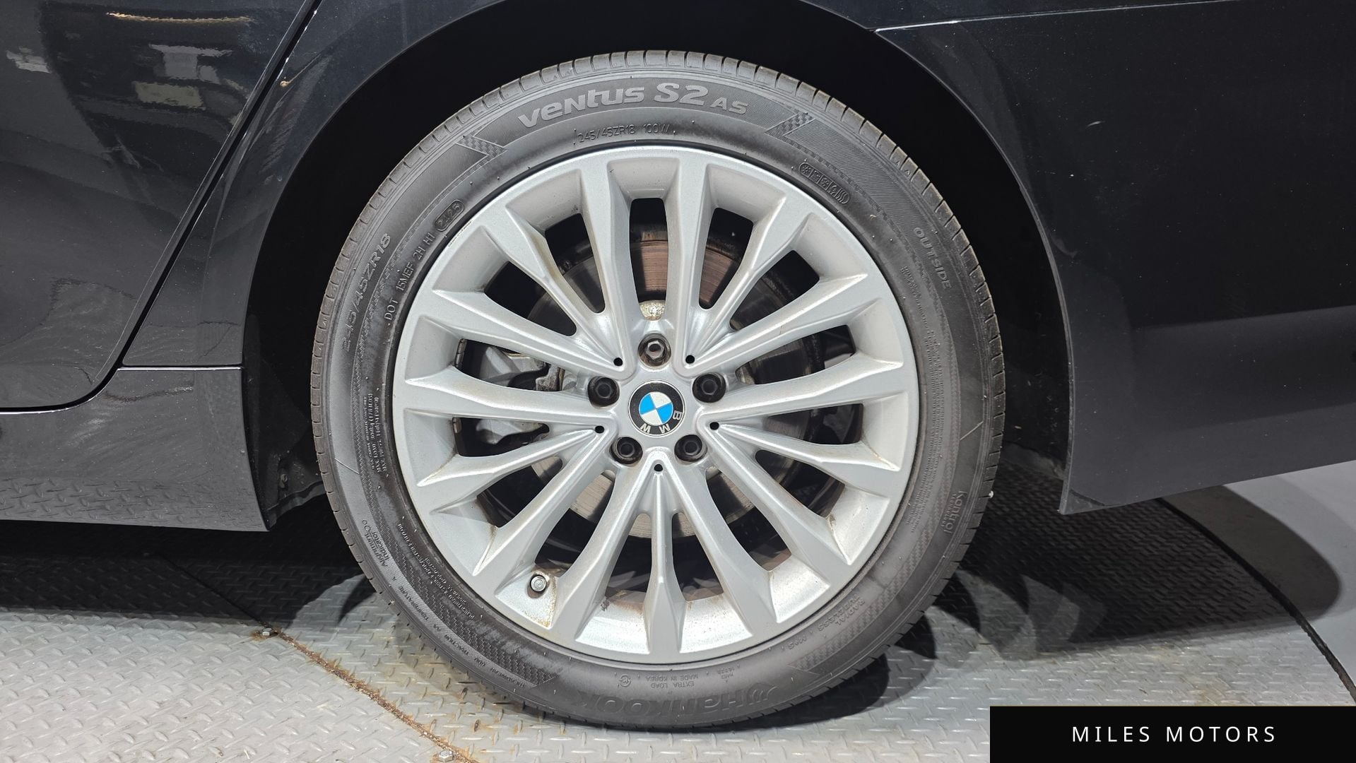 BMW 5 Series (G30) 2021 — миниатюра 5