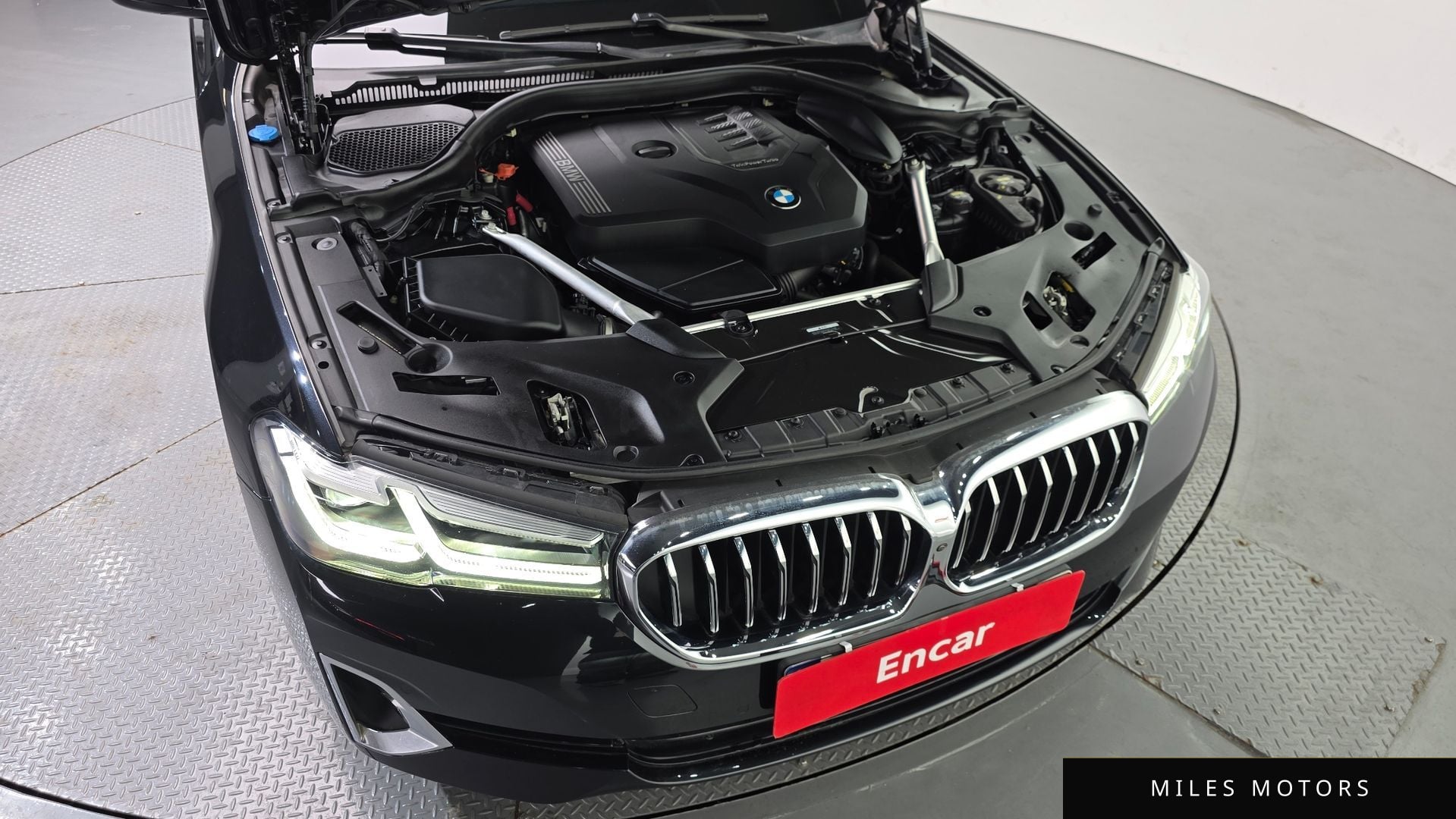 BMW 5 Series (G30) 2021 — миниатюра 6