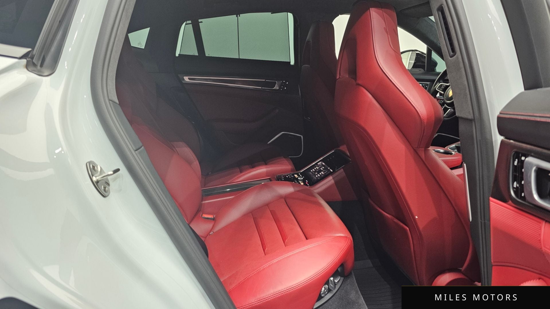 Porsche Panamera 2020 — миниатюра 12