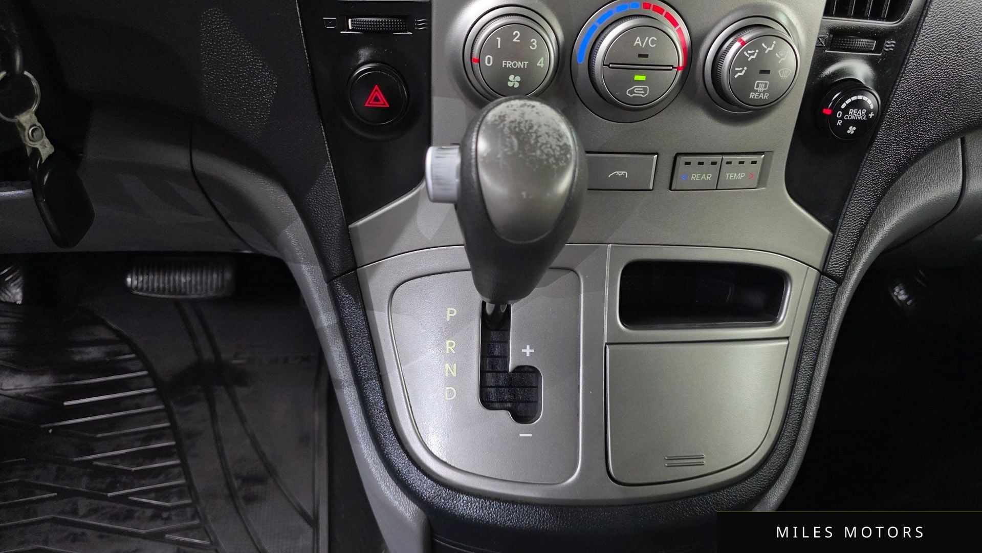 Hyundai Starex 2011 — миниатюра 9