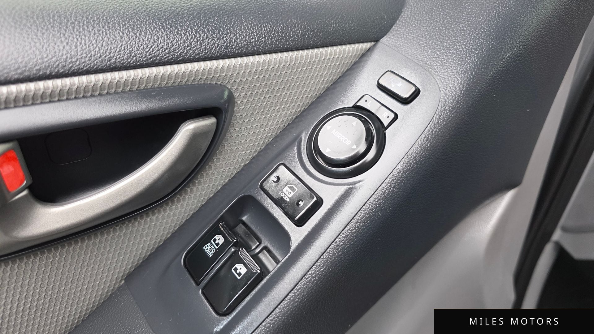 Hyundai Starex 2011 — миниатюра 12