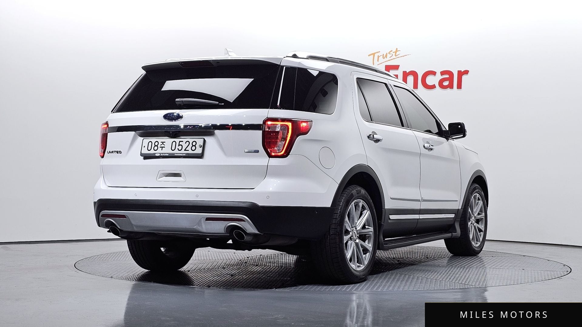 Ford Explorer 2016 — миниатюра 2