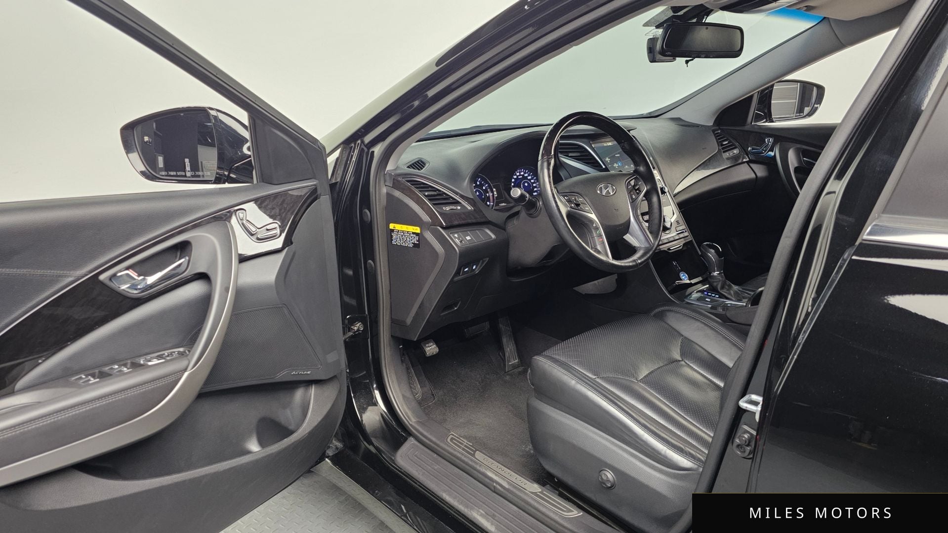 Hyundai Grandeur 2015 — миниатюра 10