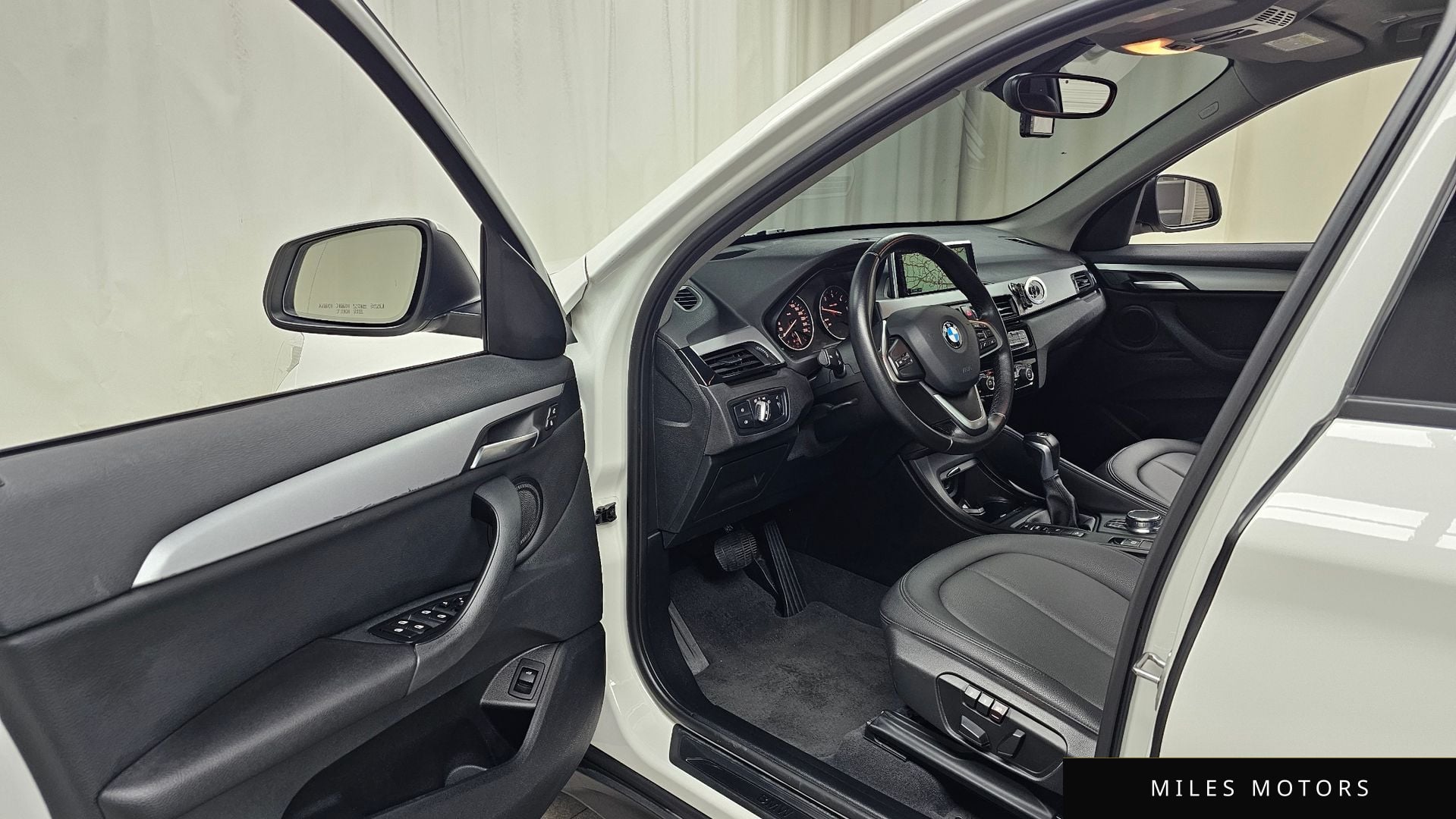 BMW X1 (F48) 2016 — миниатюра 10