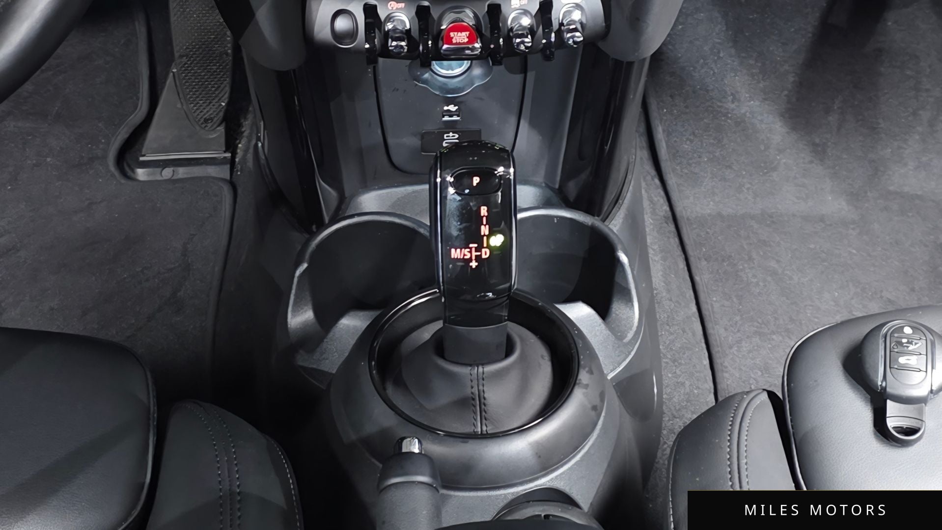 MINI Cooper 2023 — миниатюра 9