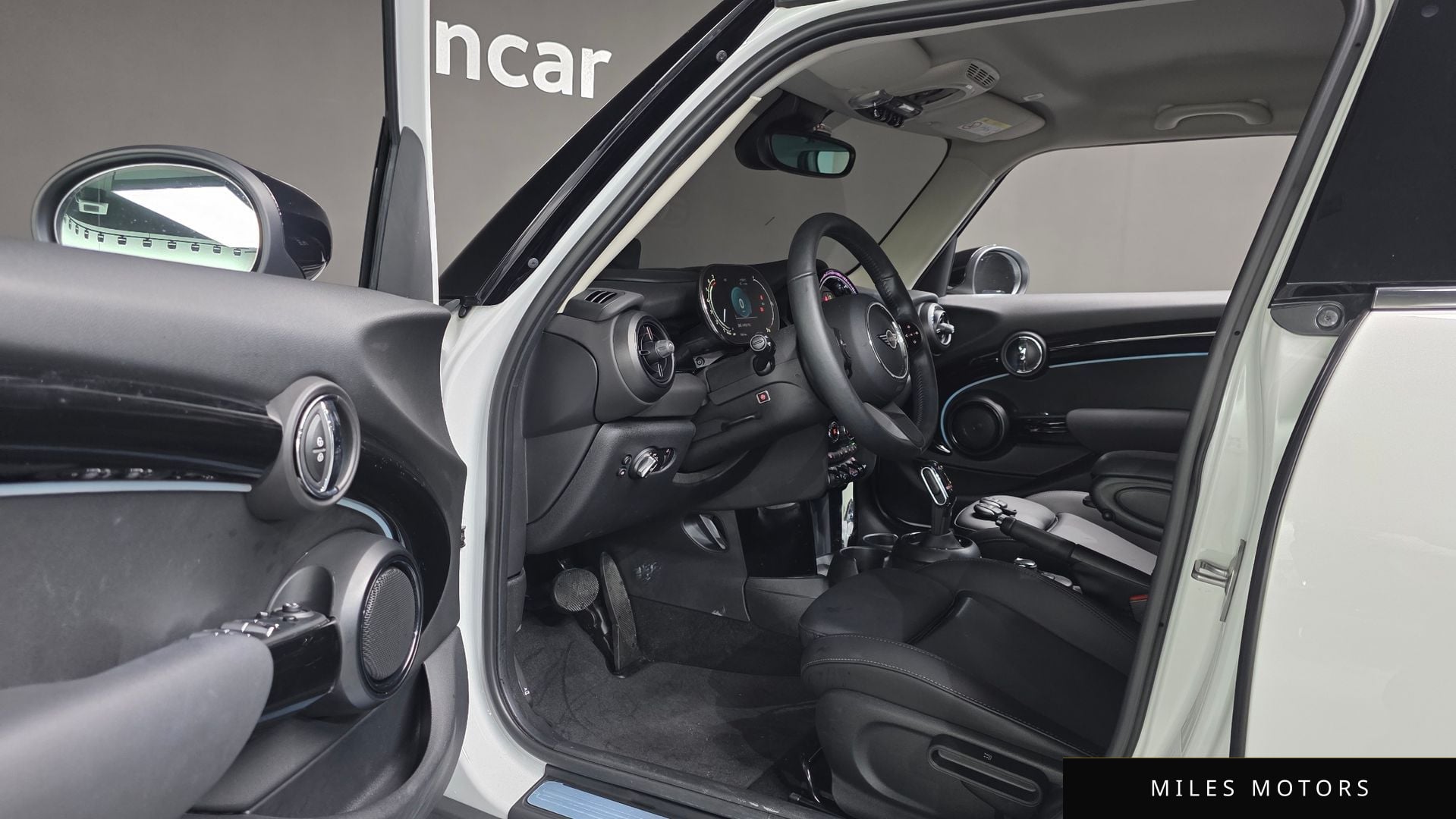 MINI Cooper 2023 — миниатюра 12
