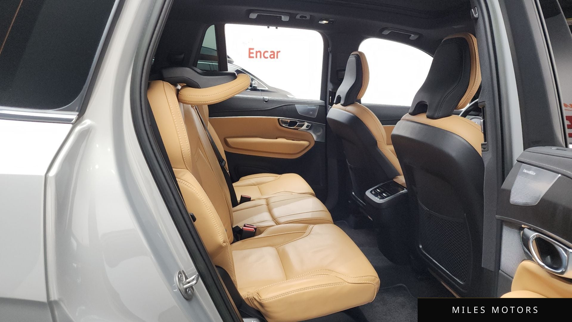 Volvo XC90 2023 — миниатюра 12
