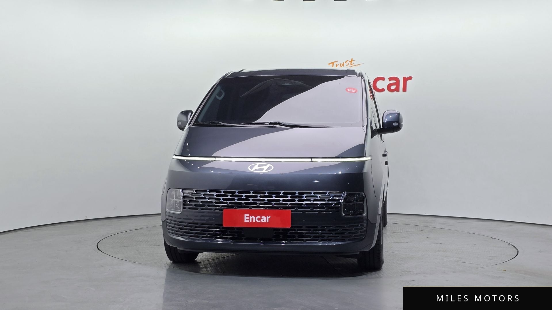 Hyundai Staria 2025 — миниатюра 3
