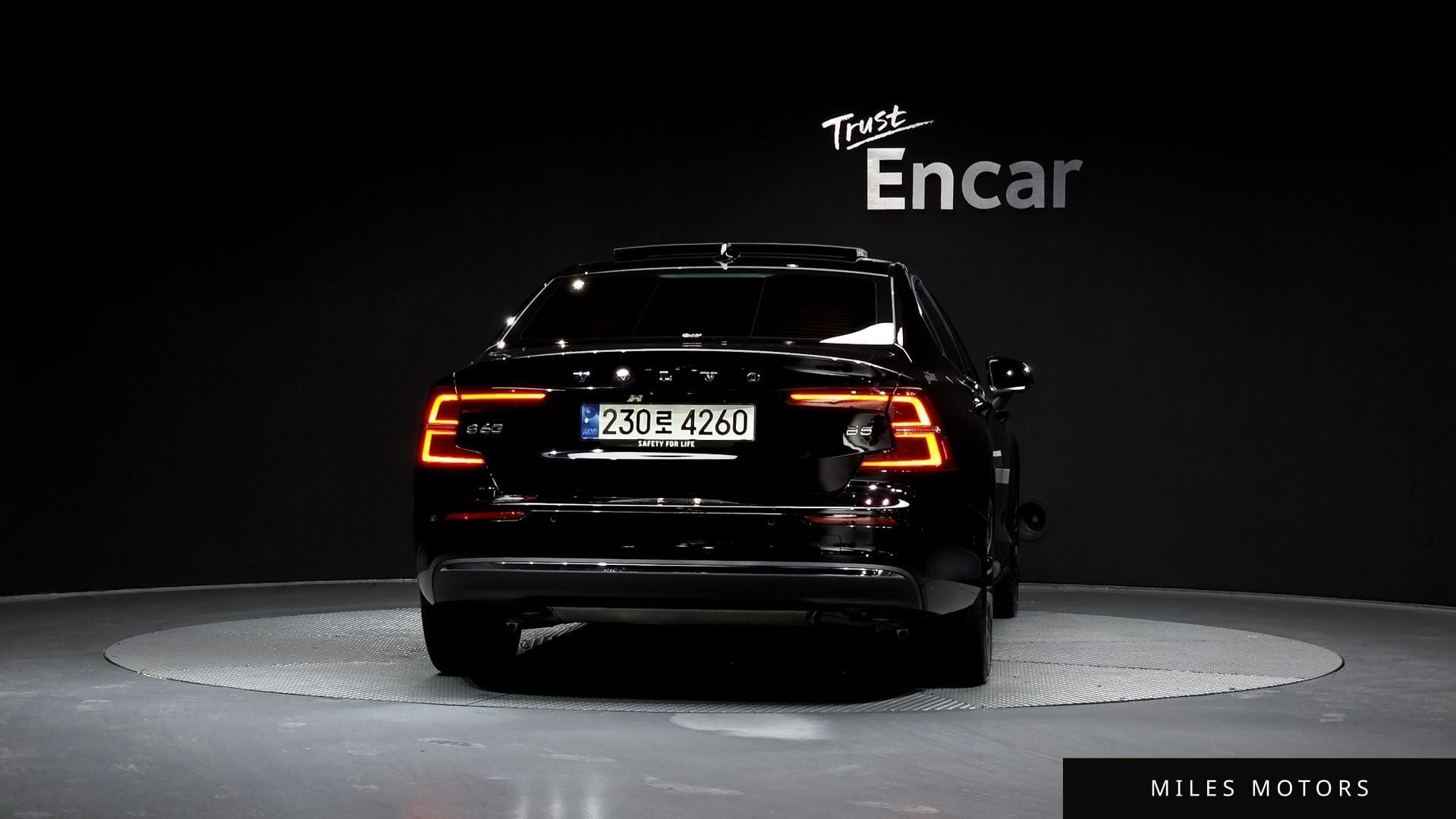 Volvo S60 2023 — миниатюра 4