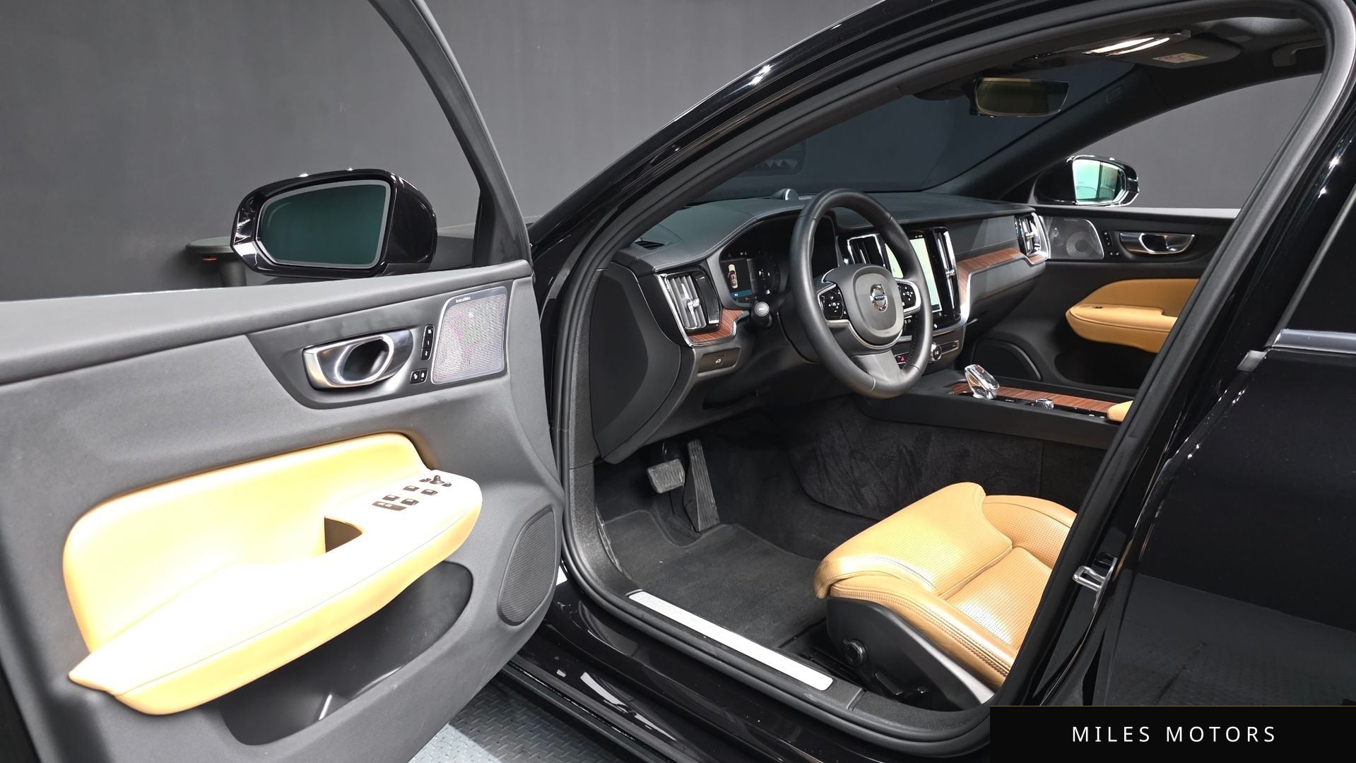 Volvo S60 2023 — миниатюра 10