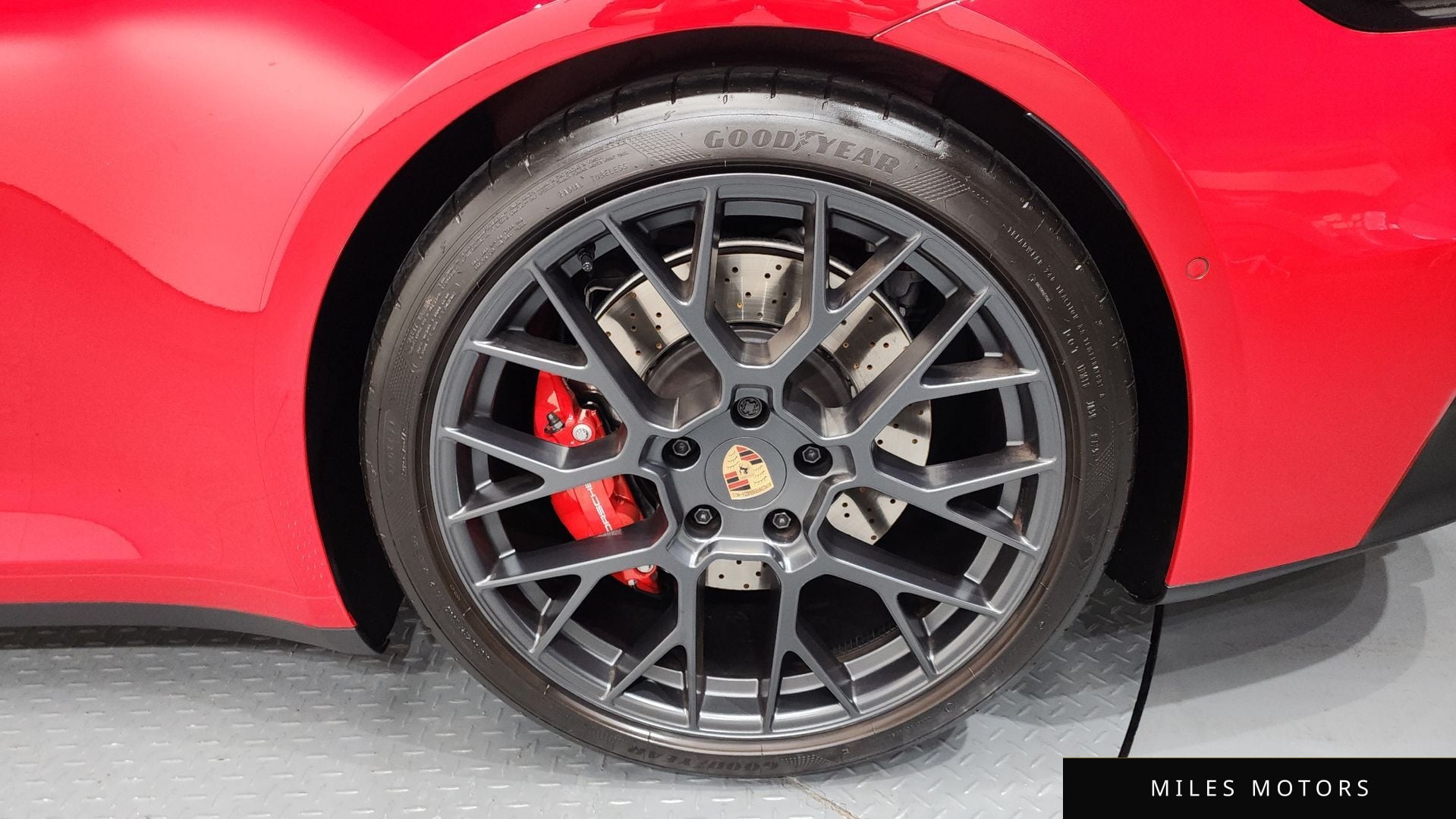 Porsche 911 (992) 2025 — миниатюра 5
