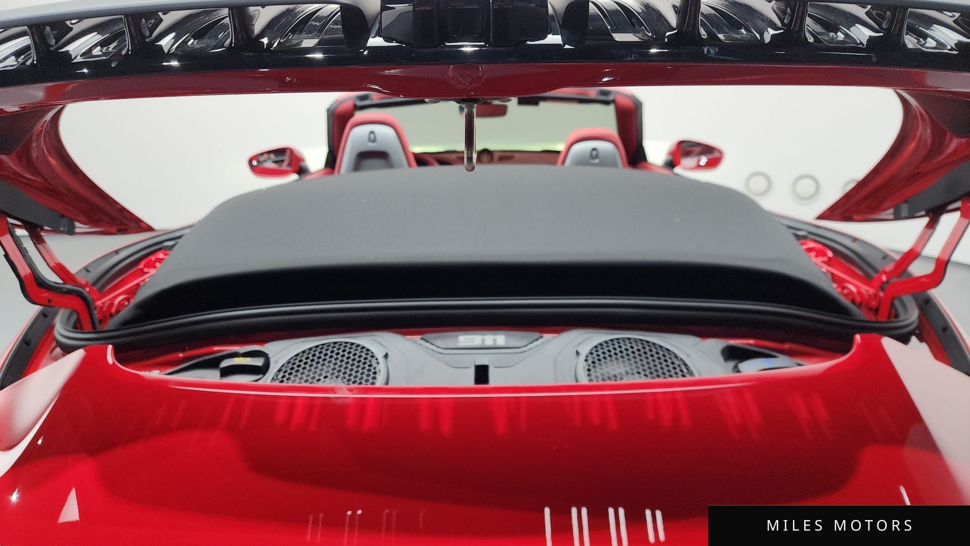 Porsche 911 (992) 2025 — миниатюра 20