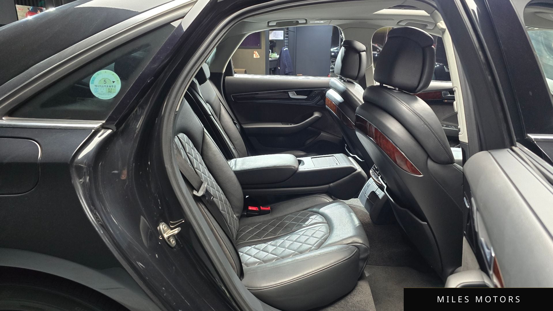 Audi A8 2011 — миниатюра 12