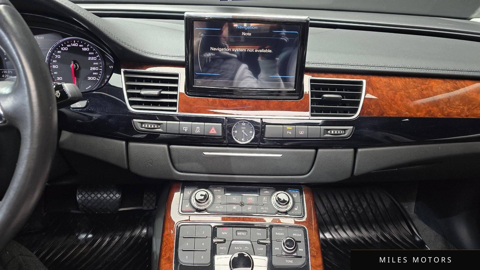 Audi A8 2011 — миниатюра 14