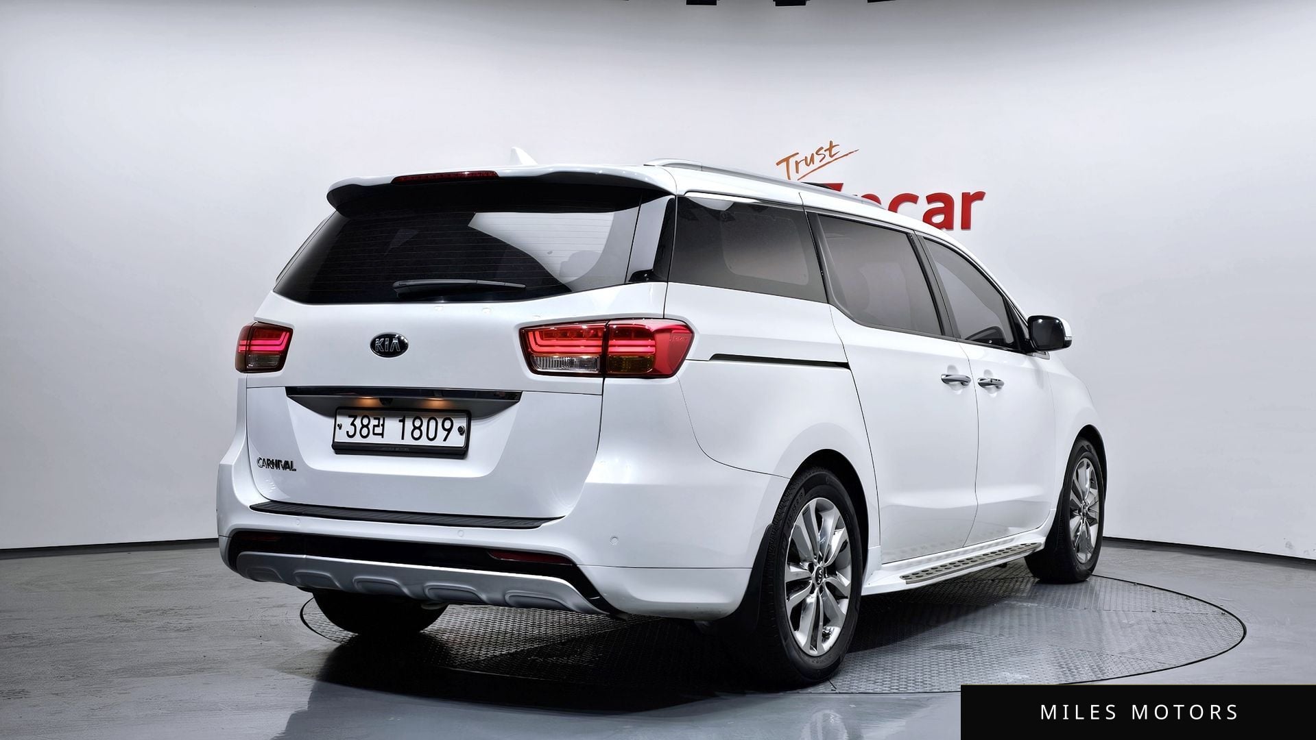 Kia Canival 2015 — миниатюра 2