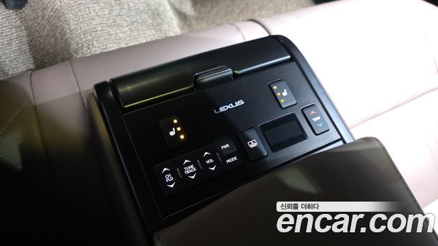 Лексус ES300h 2023 — миниатюра 22