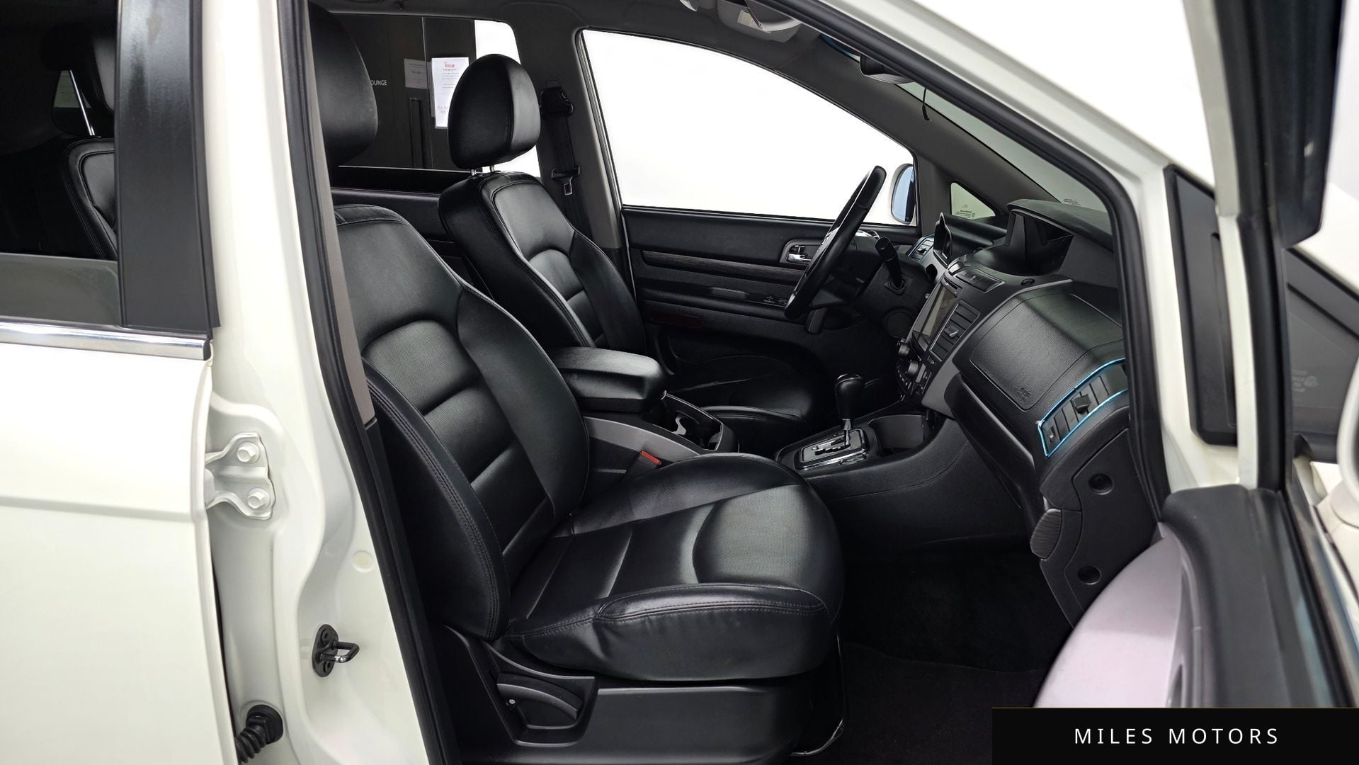 KG Mobility KORANDO 2017 — миниатюра 10