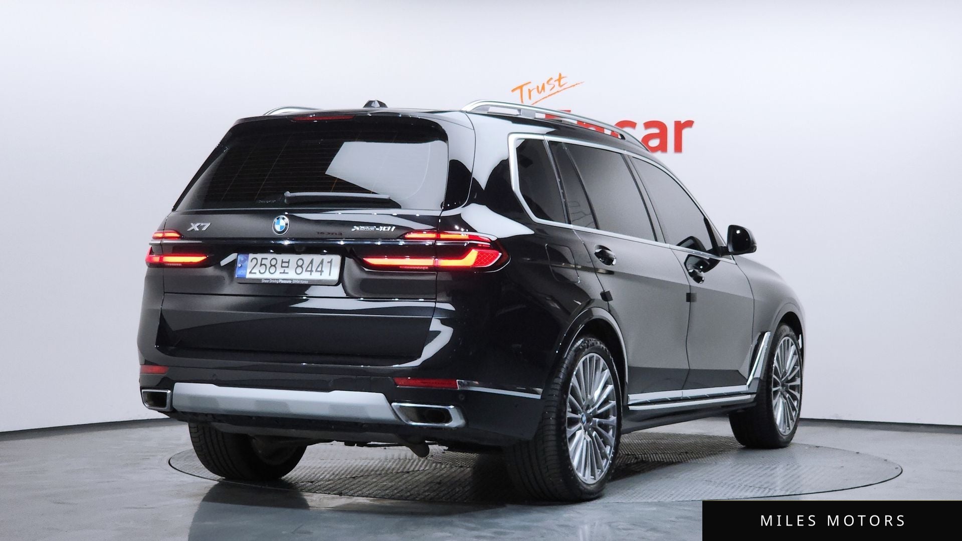 BMW X7 (G07) 2024 — миниатюра 2