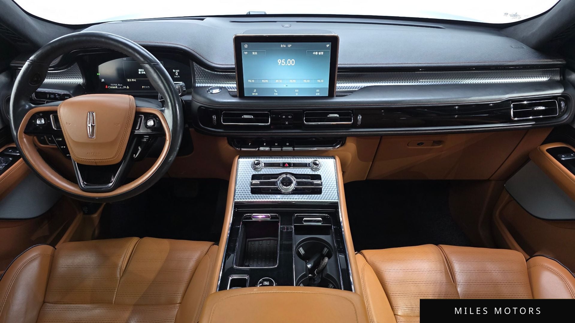 Lincoln Aviator 2021 — миниатюра 7