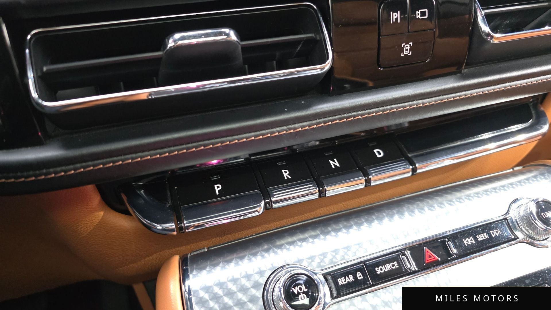 Lincoln Aviator 2021 — миниатюра 9