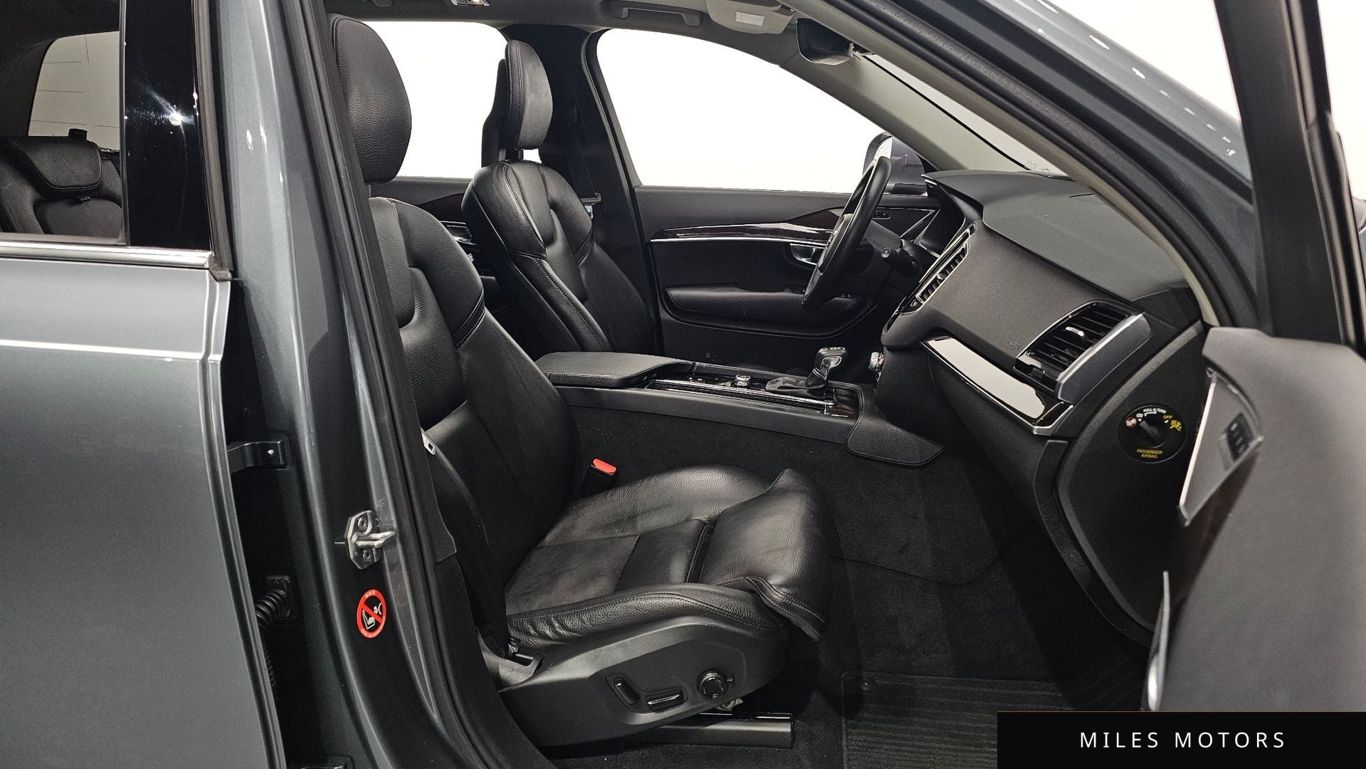 Volvo XC90 2018 — миниатюра 10