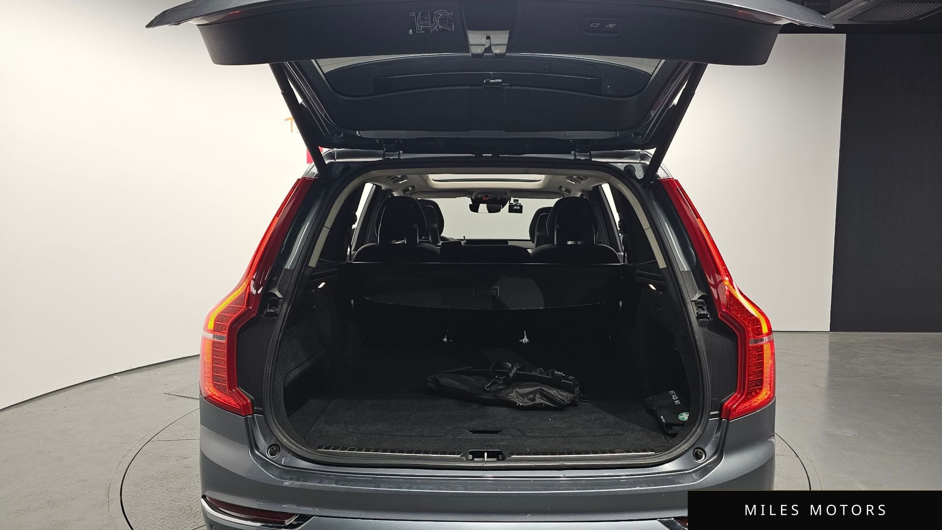 Volvo XC90 2018 — миниатюра 20