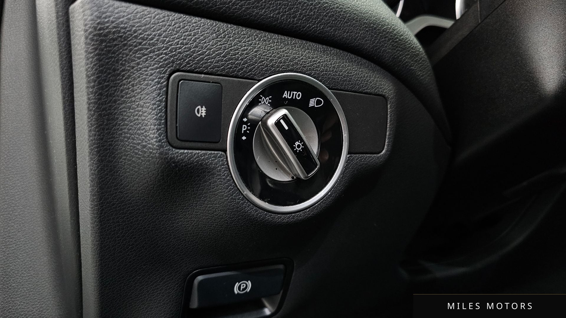 Mercedes-Benz GLA-클래스 X156 2015 — миниатюра 15