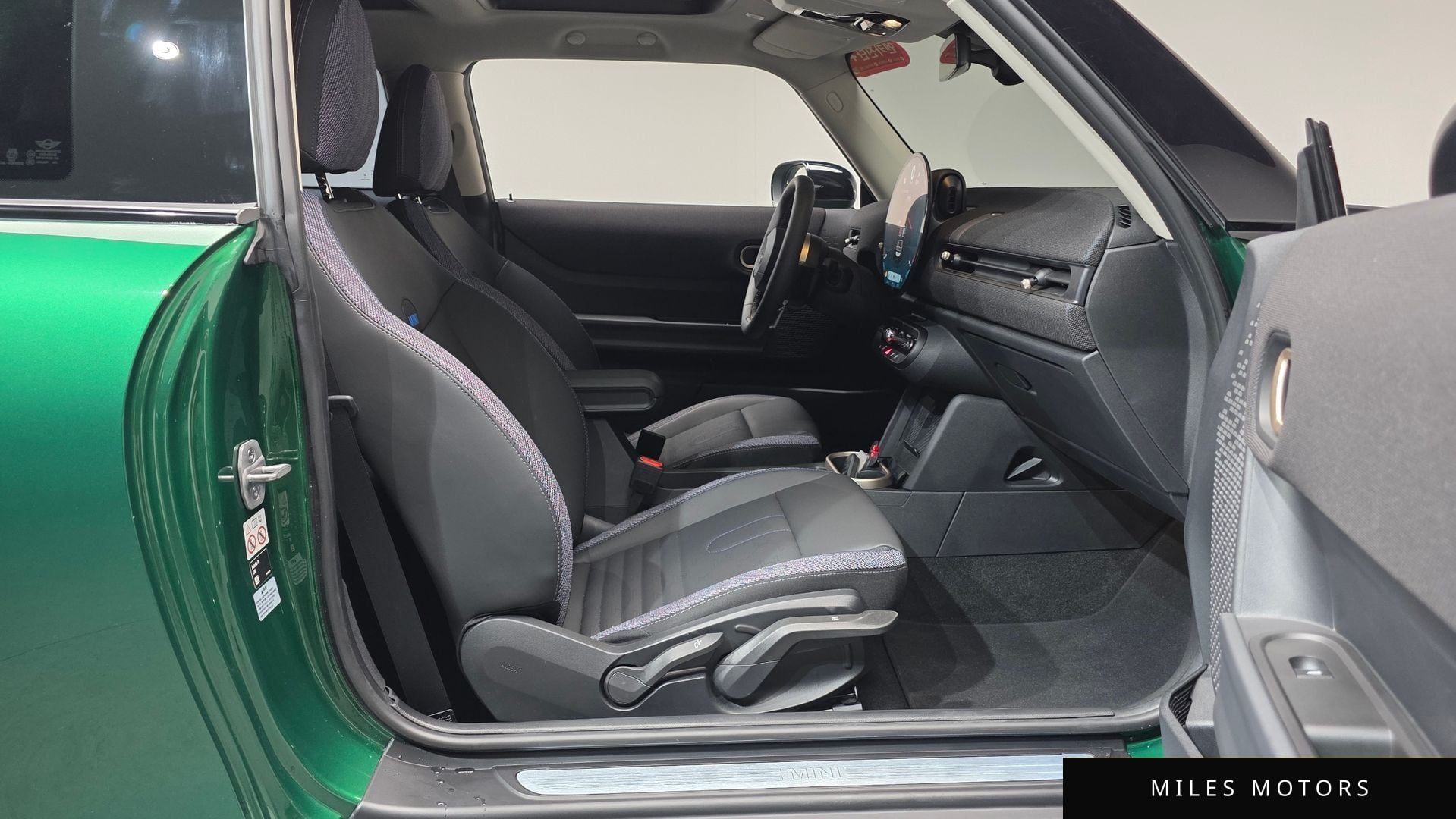 MINI Cooper 2025 — миниатюра 11