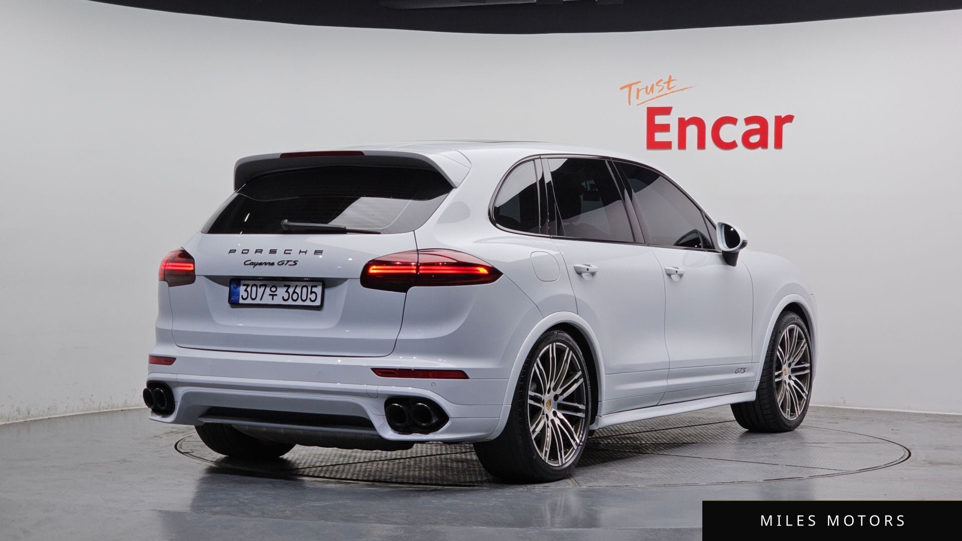 Porsche Cayenne 2016 — миниатюра 2