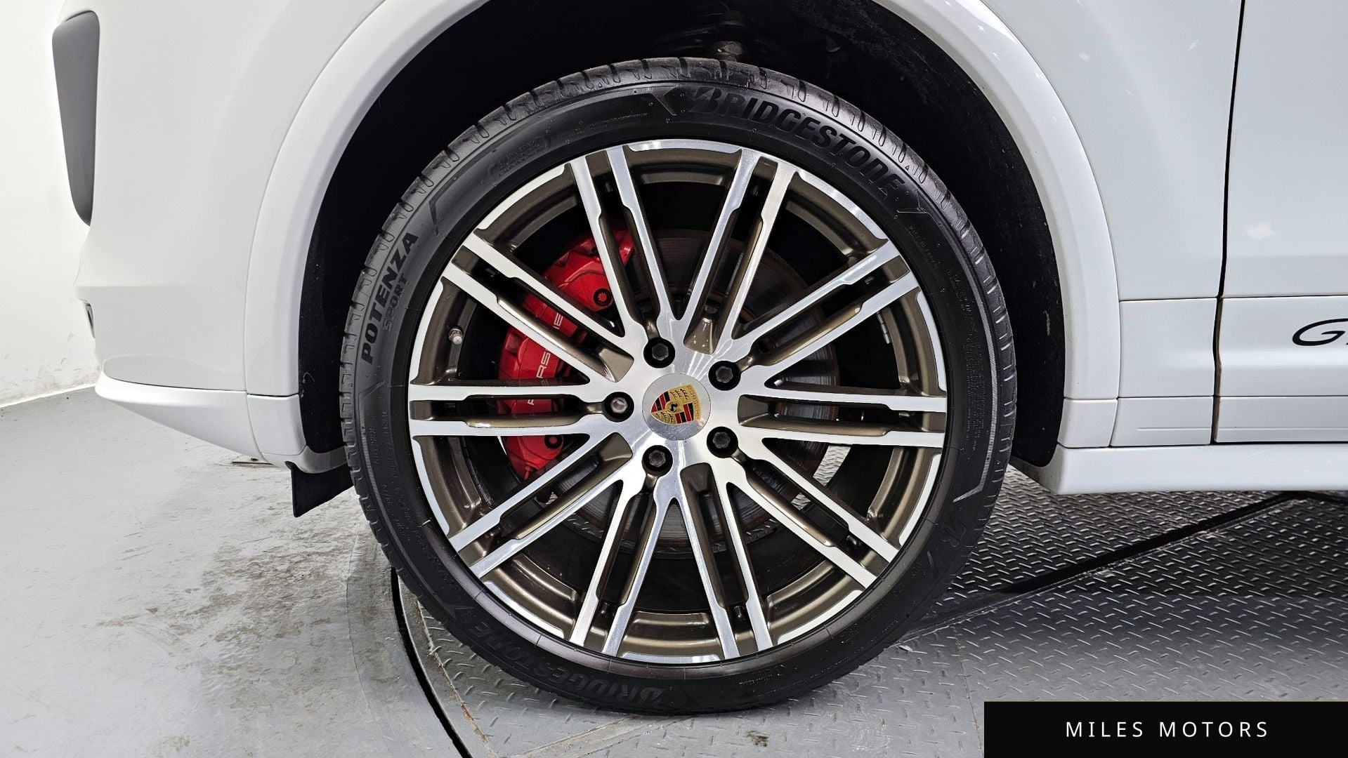 Porsche Cayenne 2016 — миниатюра 5
