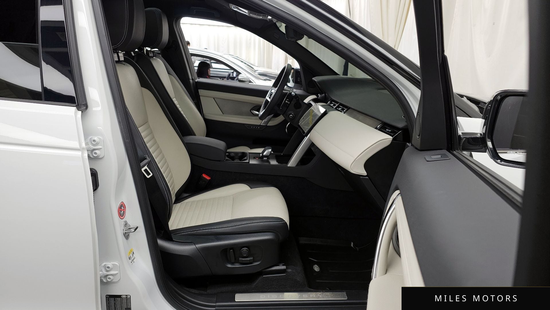 Land Rover Discovery Sport 2025 — миниатюра 11
